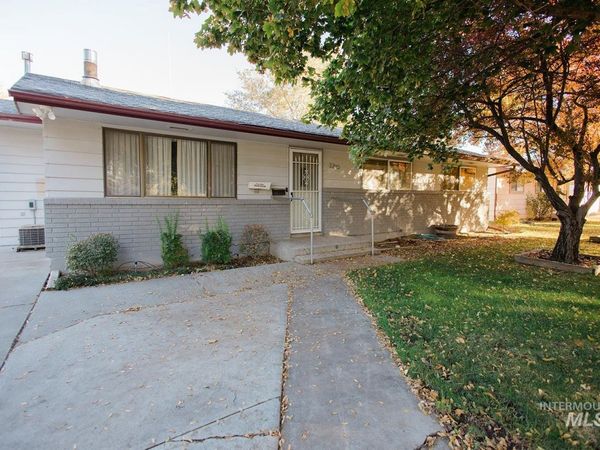 120 S 11th East, Mountain Home, ID 83647