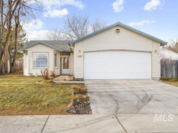1125 S Bonneville Dr, Nampa, ID 83686