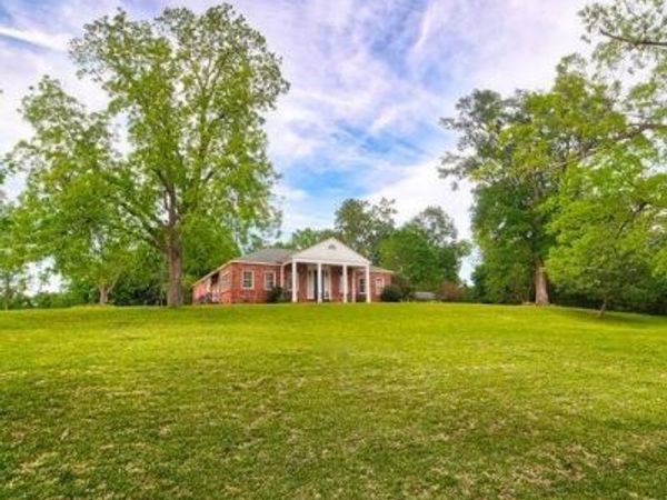 324 N Clifton Avenue, Natchez, MS 39120