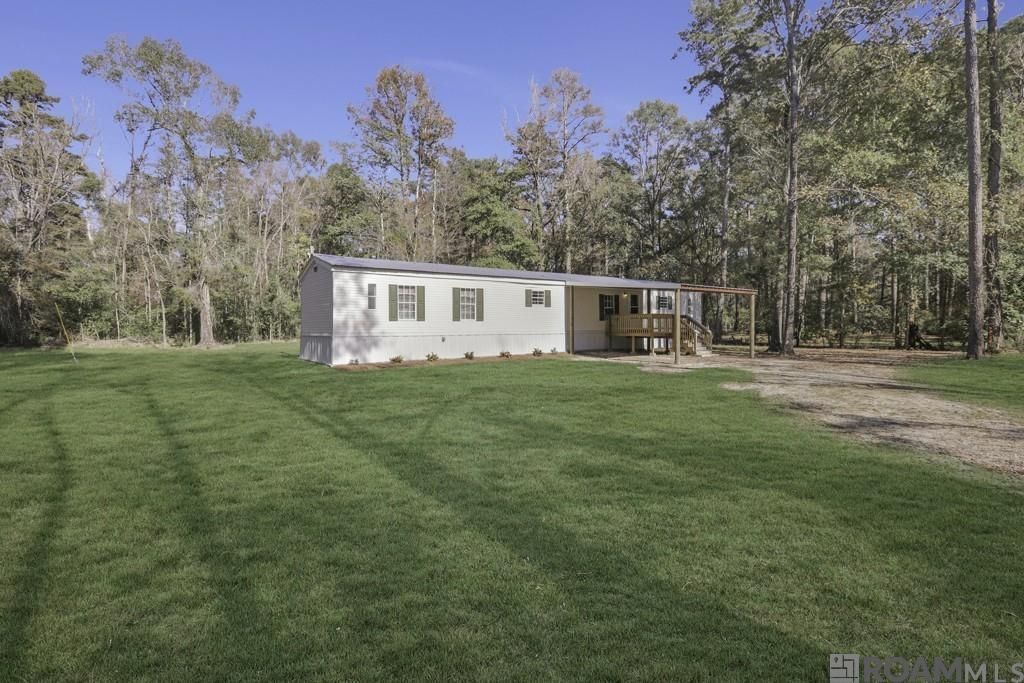 31688 Courtney Cir, Walker, LA 70785 Main Photo