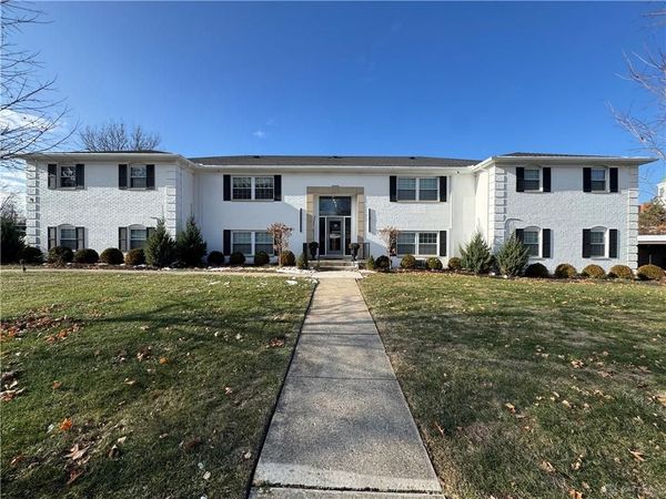 30 Poinciana Drive, Dayton, OH 45459