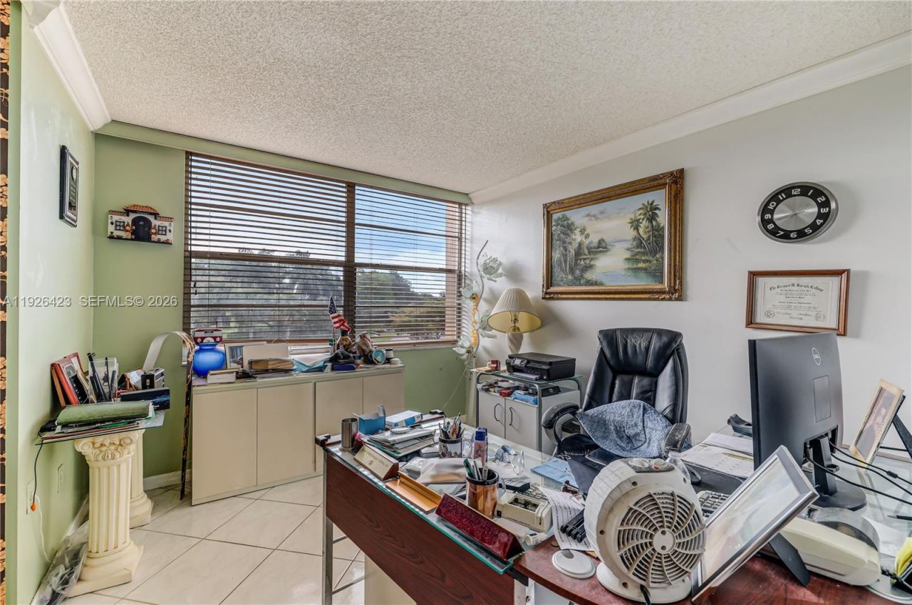 1100 Saint Charles Pl, Unit 310, Pembroke Pines, FL 33026 Photo