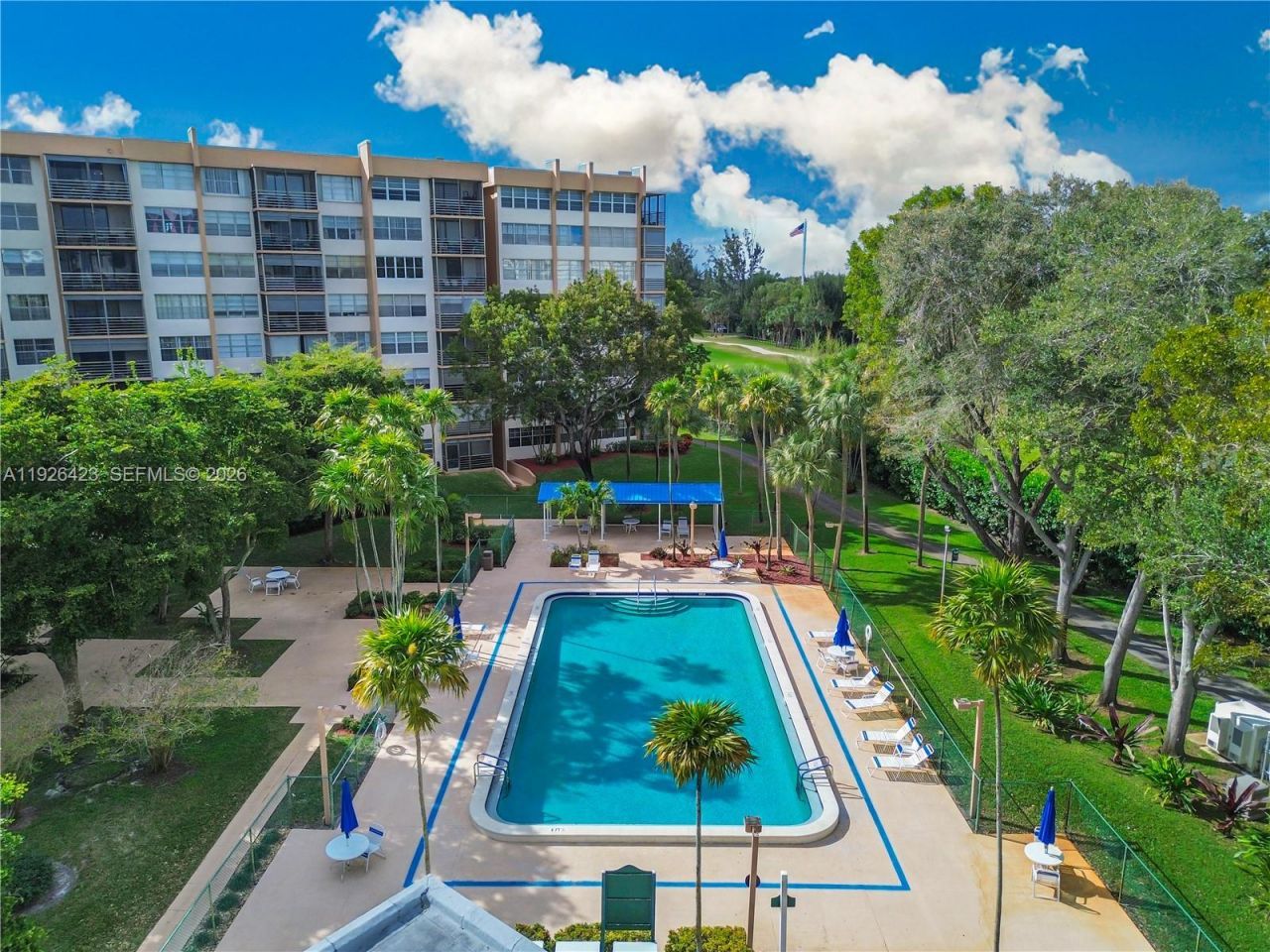 1100 Saint Charles Pl, Unit 310, Pembroke Pines, FL 33026 Photo