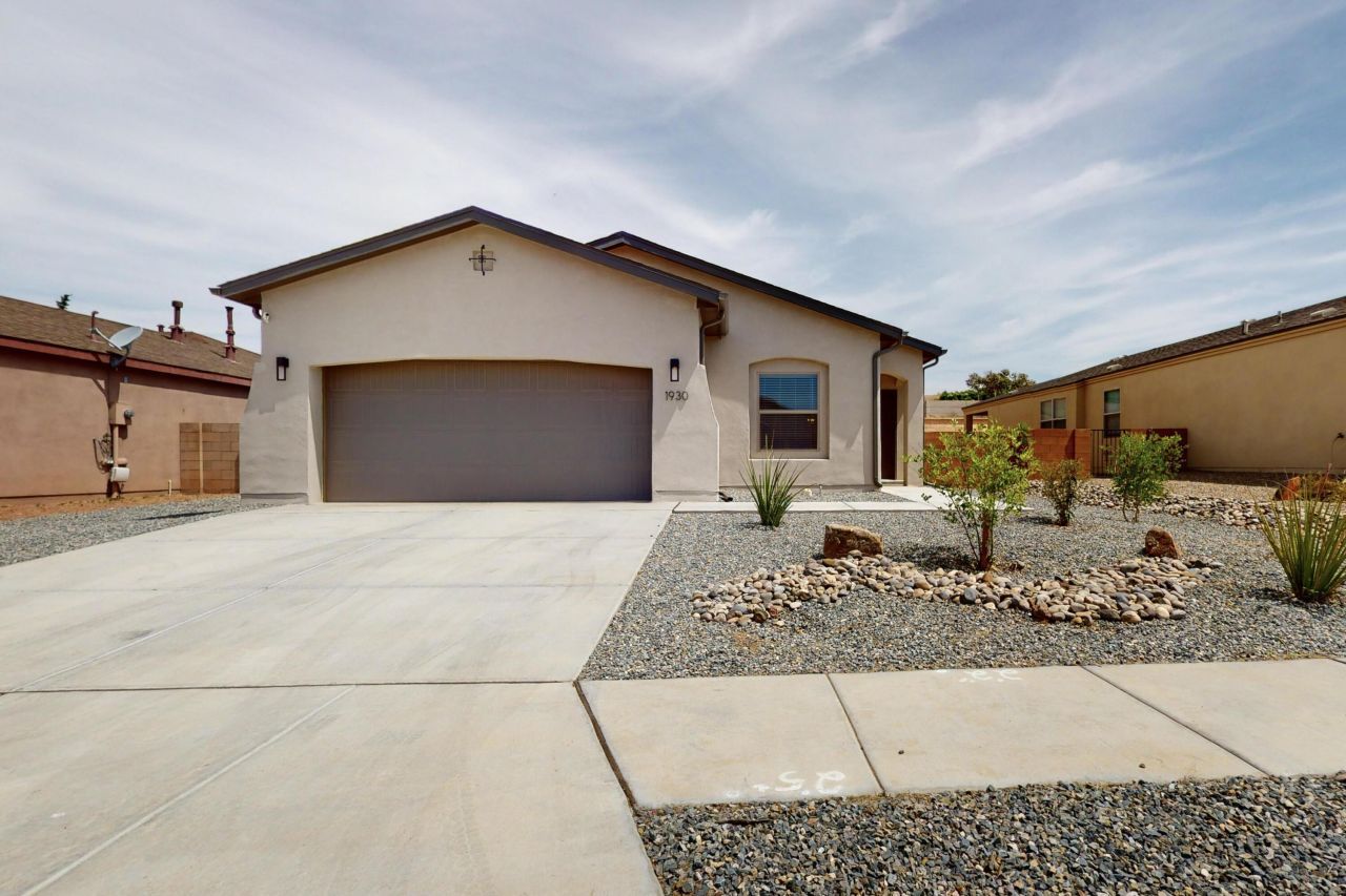 1930 Camino Rustica Sw, Los Lunas, NM 87031 Main Photo