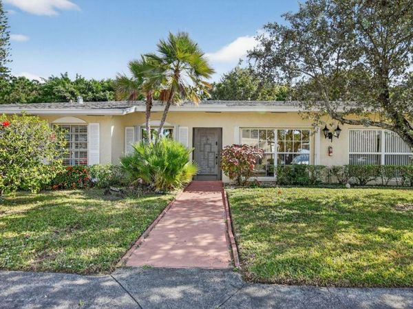 13942 Via Flora, Unit B, Delray Beach, FL 33484