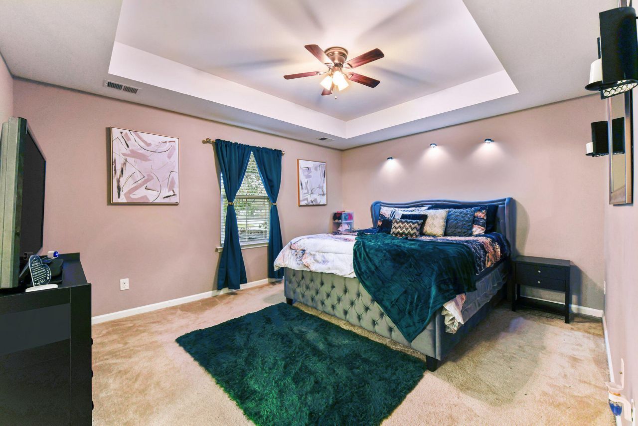 1204 N University Drive Photo 13