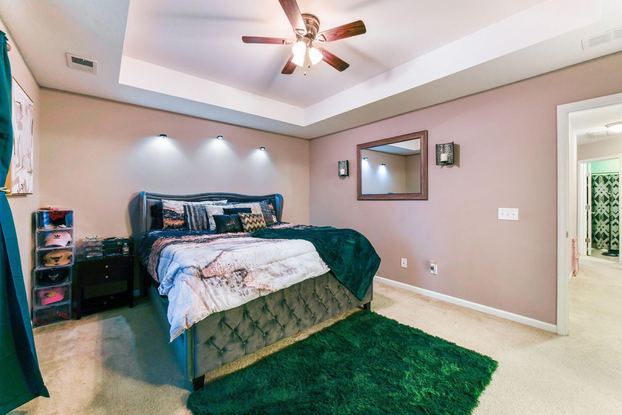 1204 N University Drive Photo 14