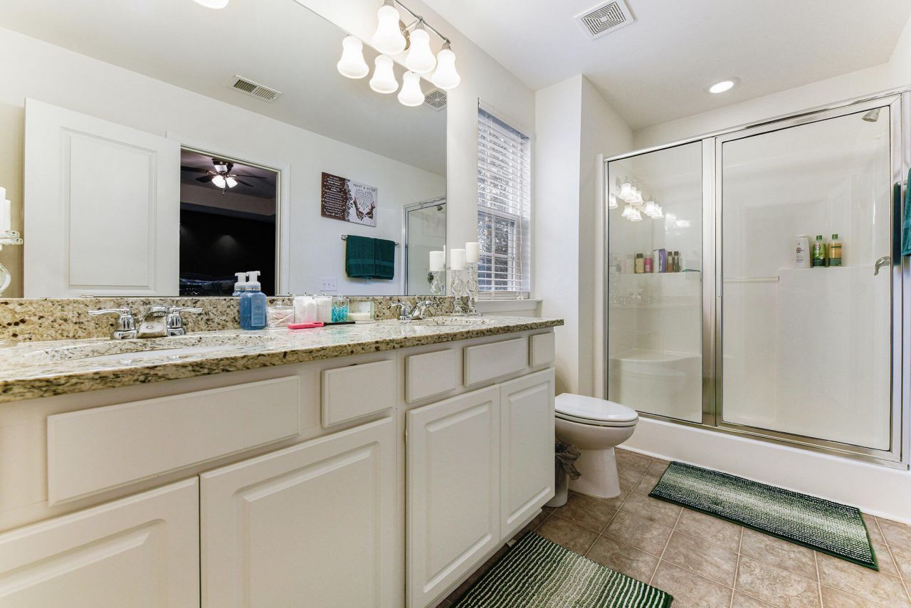 1204 N University Drive Photo 15