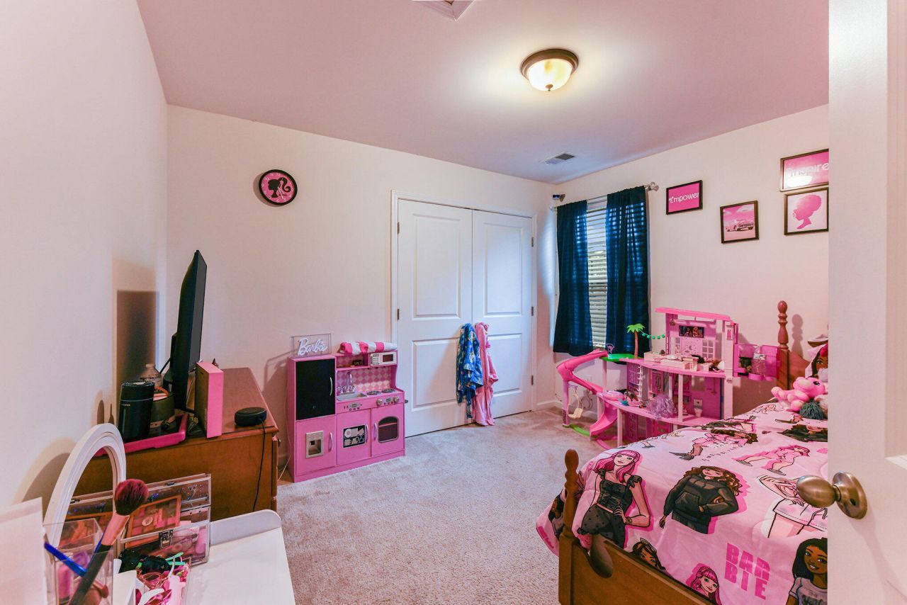 1204 N University Drive Photo 17