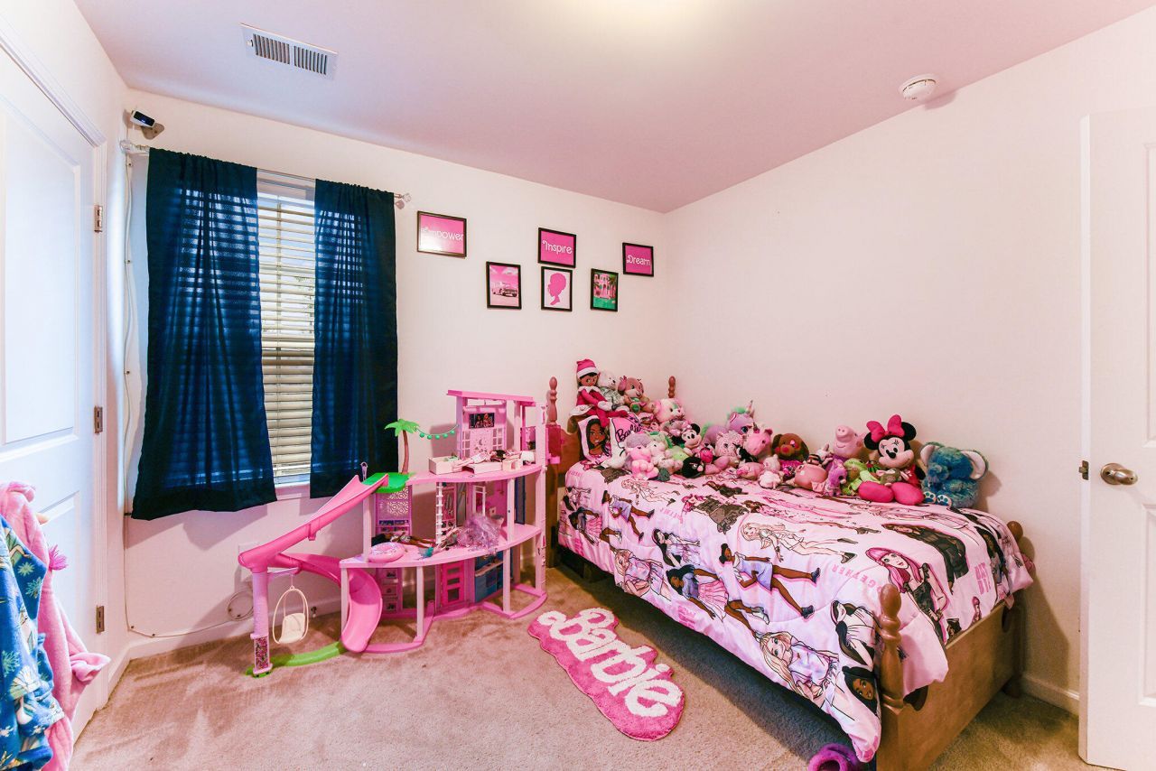 1204 N University Drive Photo 18