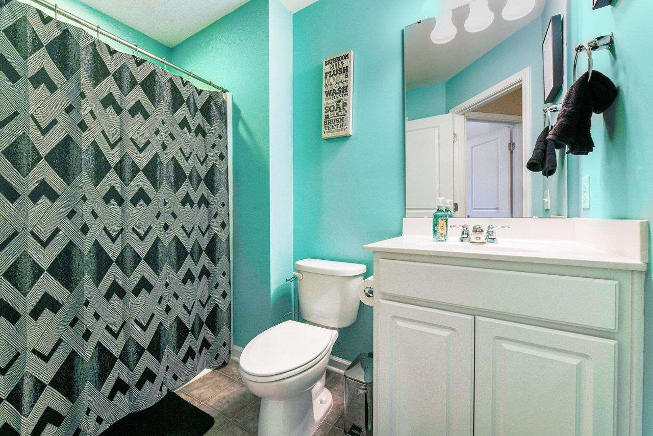 1204 N University Drive Photo 21