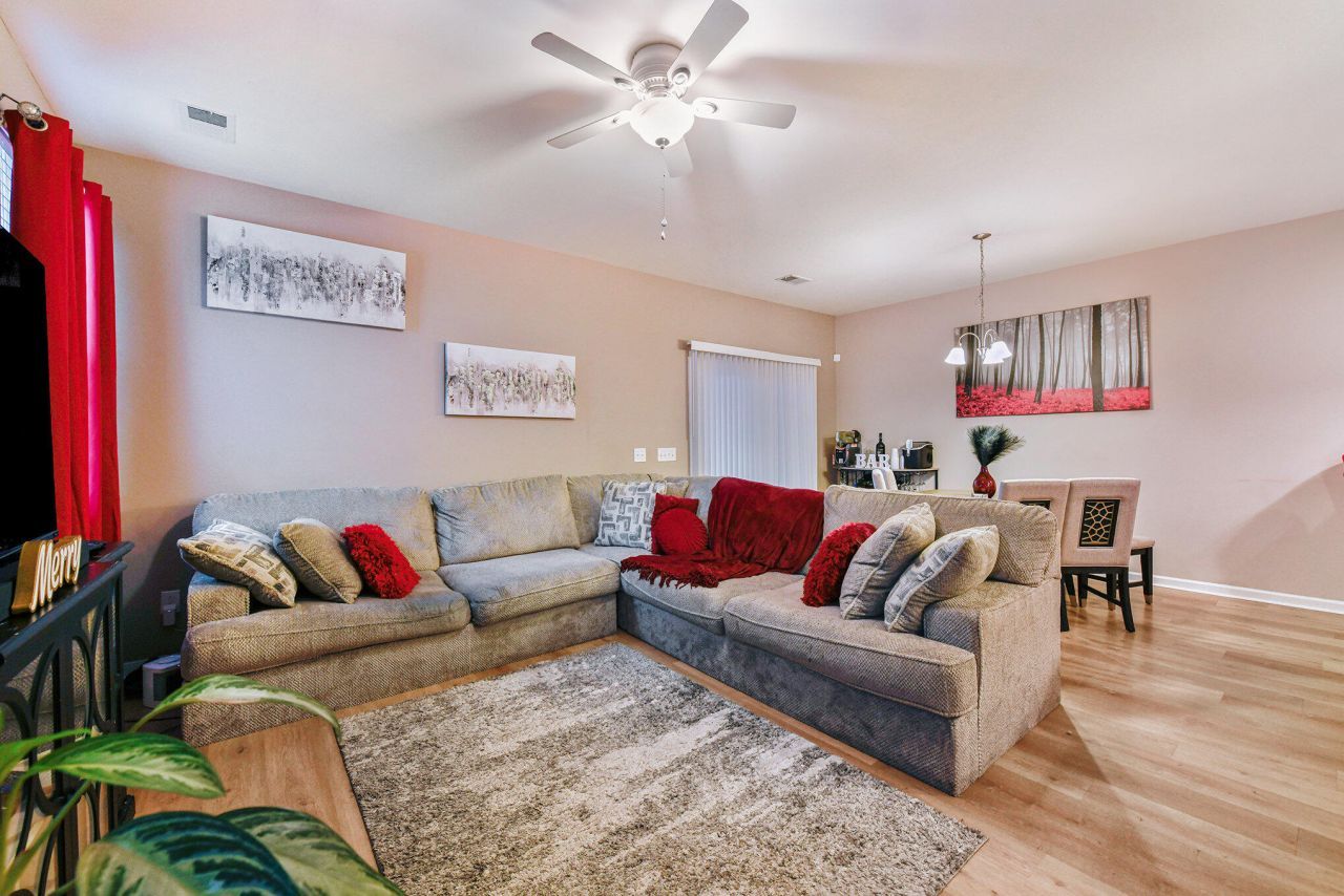 1204 N University Drive Photo 8