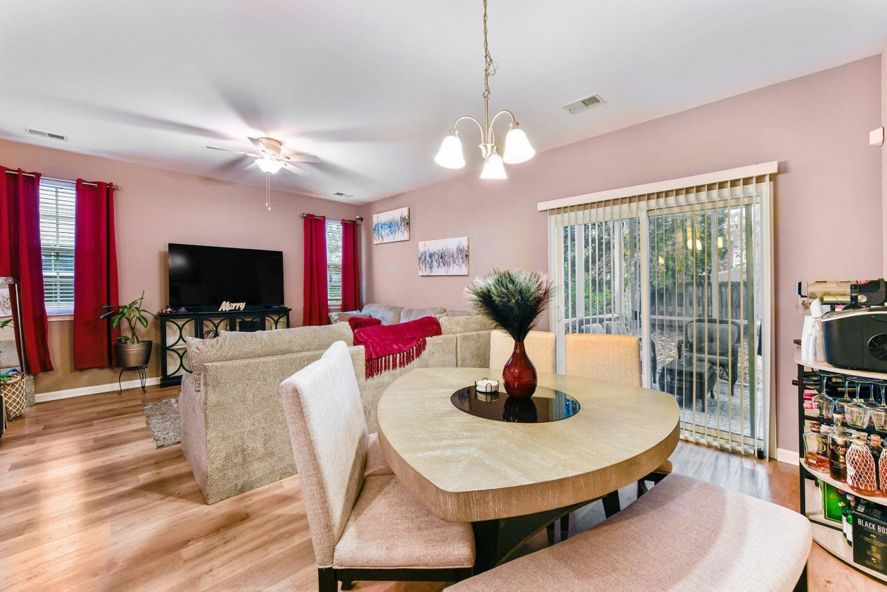 1204 N University Drive Photo 9