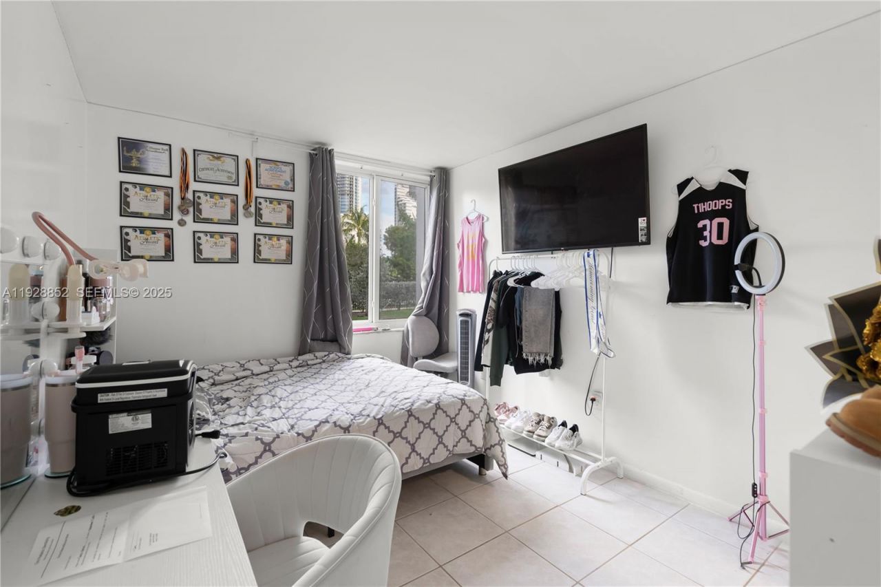 250 180th Dr, Unit 159, Sunny Isles Beach, FL 33160 Photo