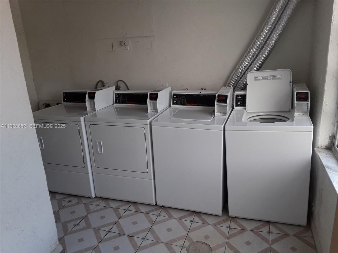 250 180th Dr, Unit 159, Sunny Isles Beach, FL 33160 Photo