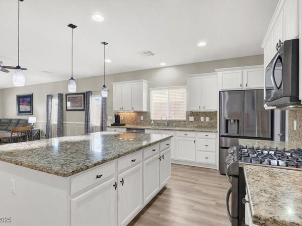 1405 Fantastic Court, North Las Vegas, NV 89081