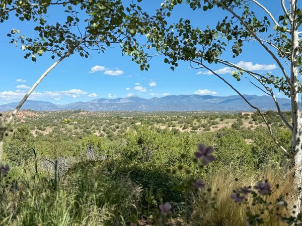 77 Headquarters Trail , Santa Fe, NM 87506