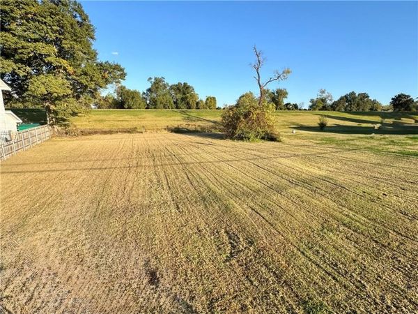 15586 RIVER Road, Hahnville, LA 70057