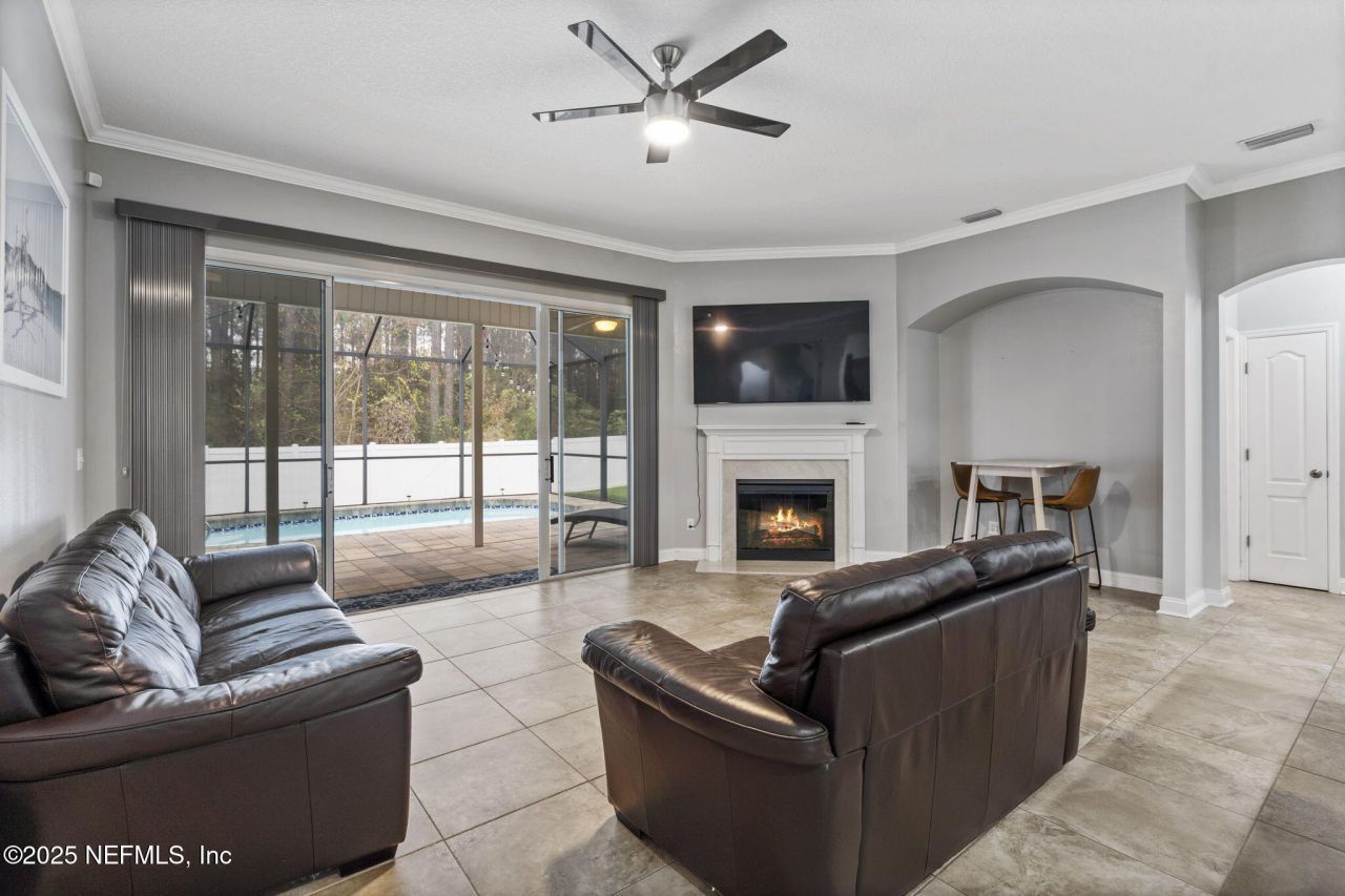 9407 Woodleigh Mill Drive, Jacksonville, FL 32244 Photo