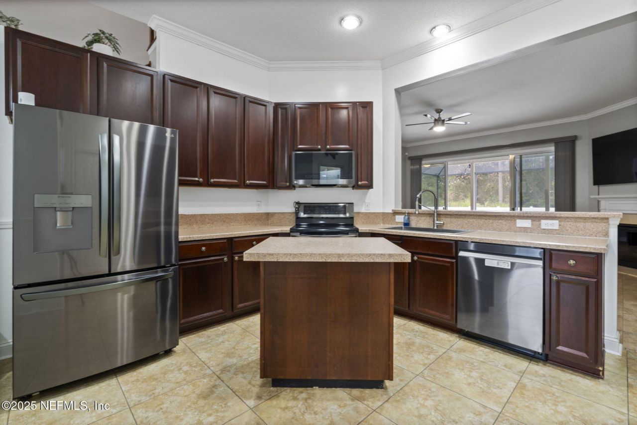 9407 Woodleigh Mill Drive, Jacksonville, FL 32244 Photo