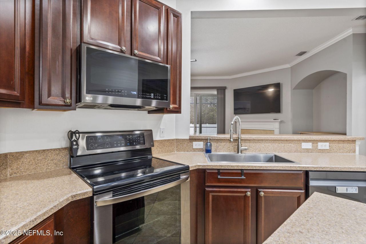 9407 Woodleigh Mill Drive, Jacksonville, FL 32244 Photo