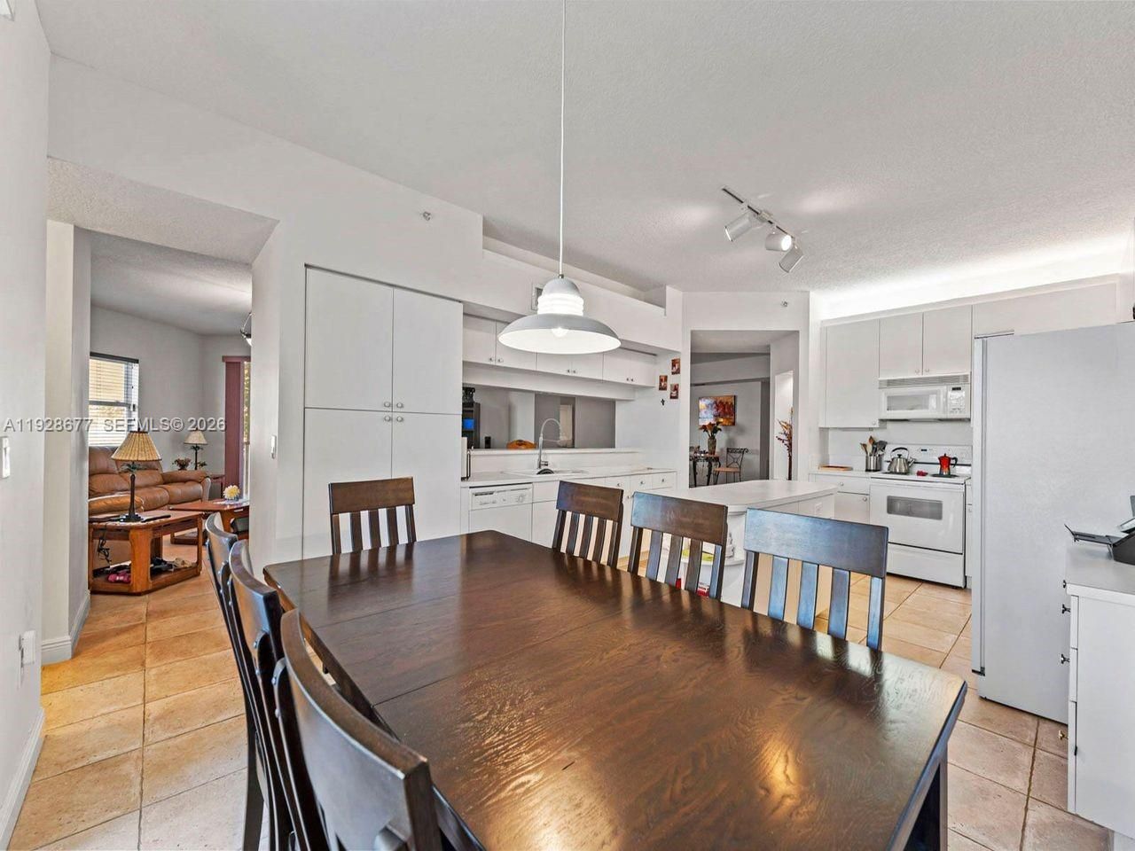 10750 NW 66th St, Unit 208, Doral, FL 33178 Photo