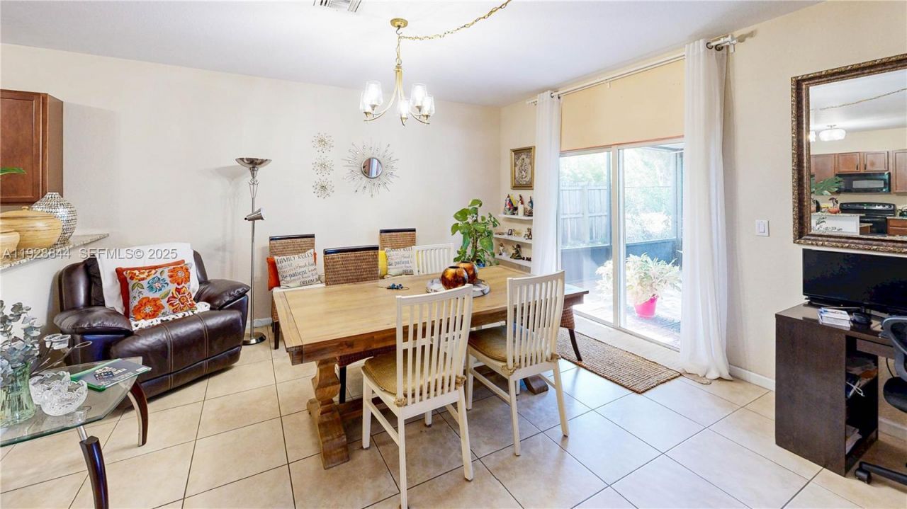 3090 SE 7th Ct, Homestead, FL 33033 Photo