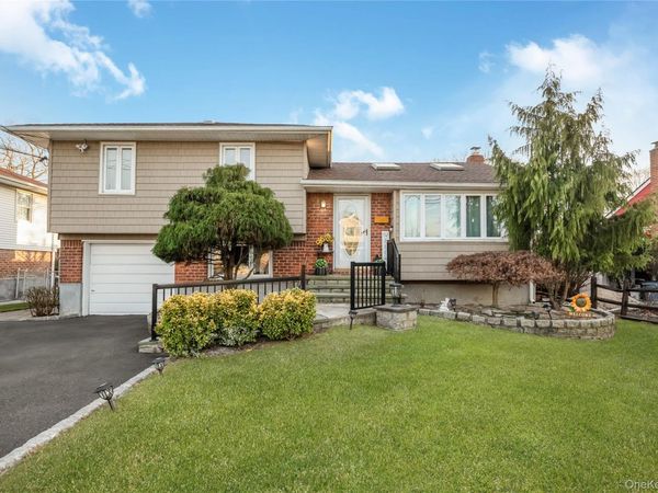 2758 Mayfield Place, North Bellmore, NY 11710