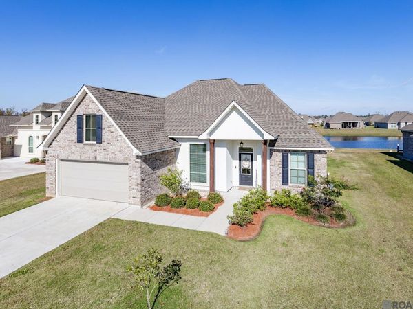 4822 Longwood Dr, Addis, LA 70710