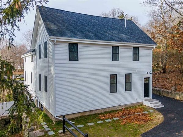 16 Water St, Unit D, Freetown, MA 02702