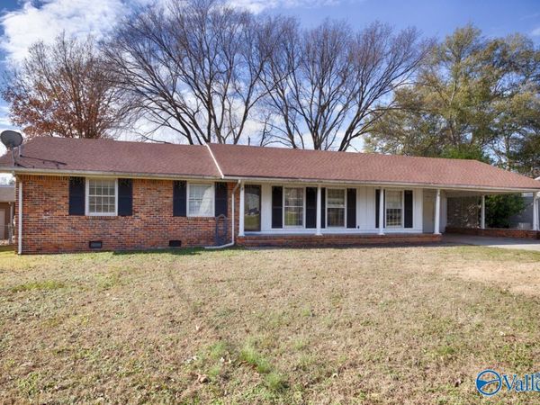 3306 Whitesburg Drive, Huntsville, AL 35802