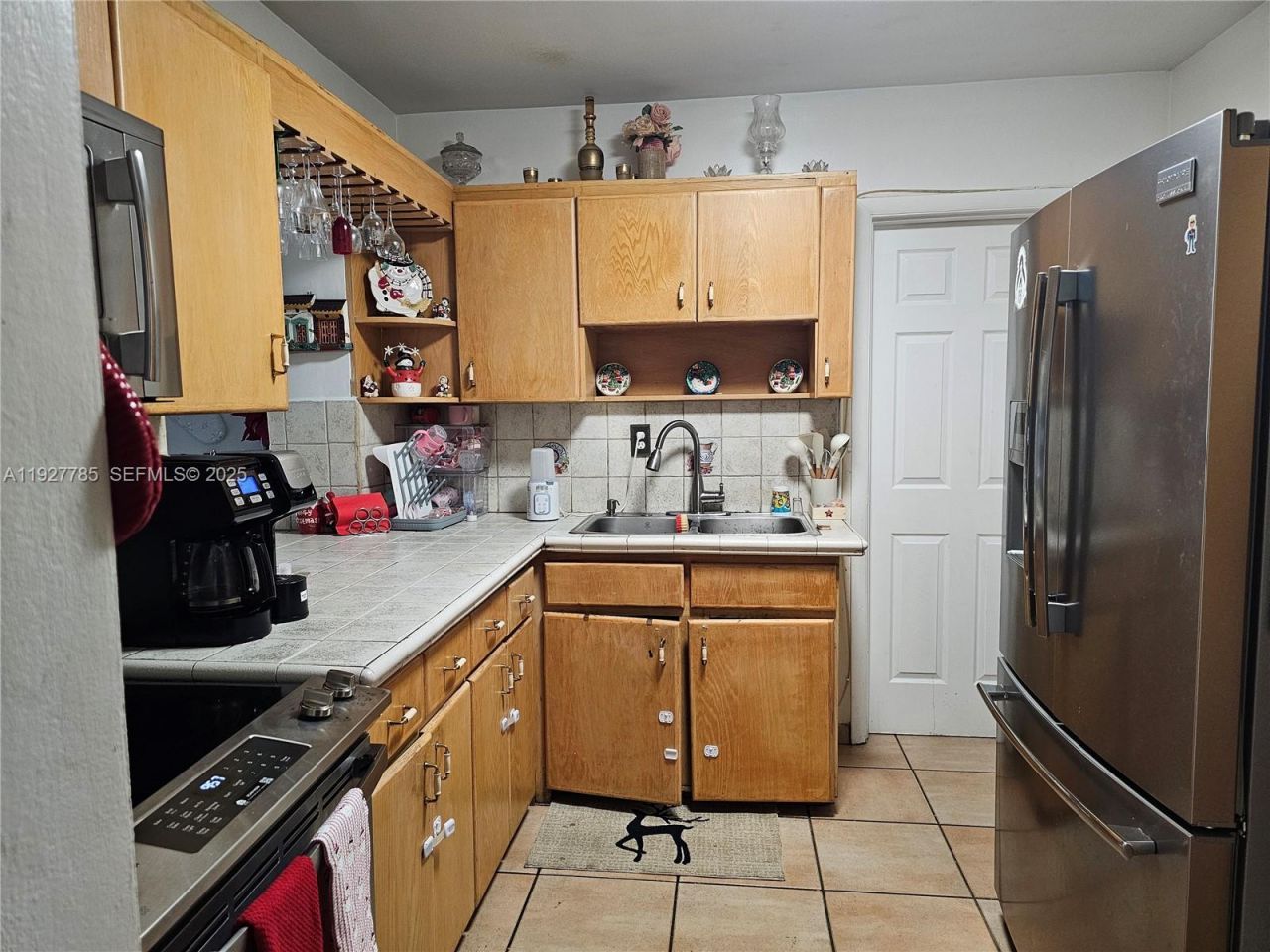 14420 Lake Childs Ct, Miami Lakes, FL 33014 Photo