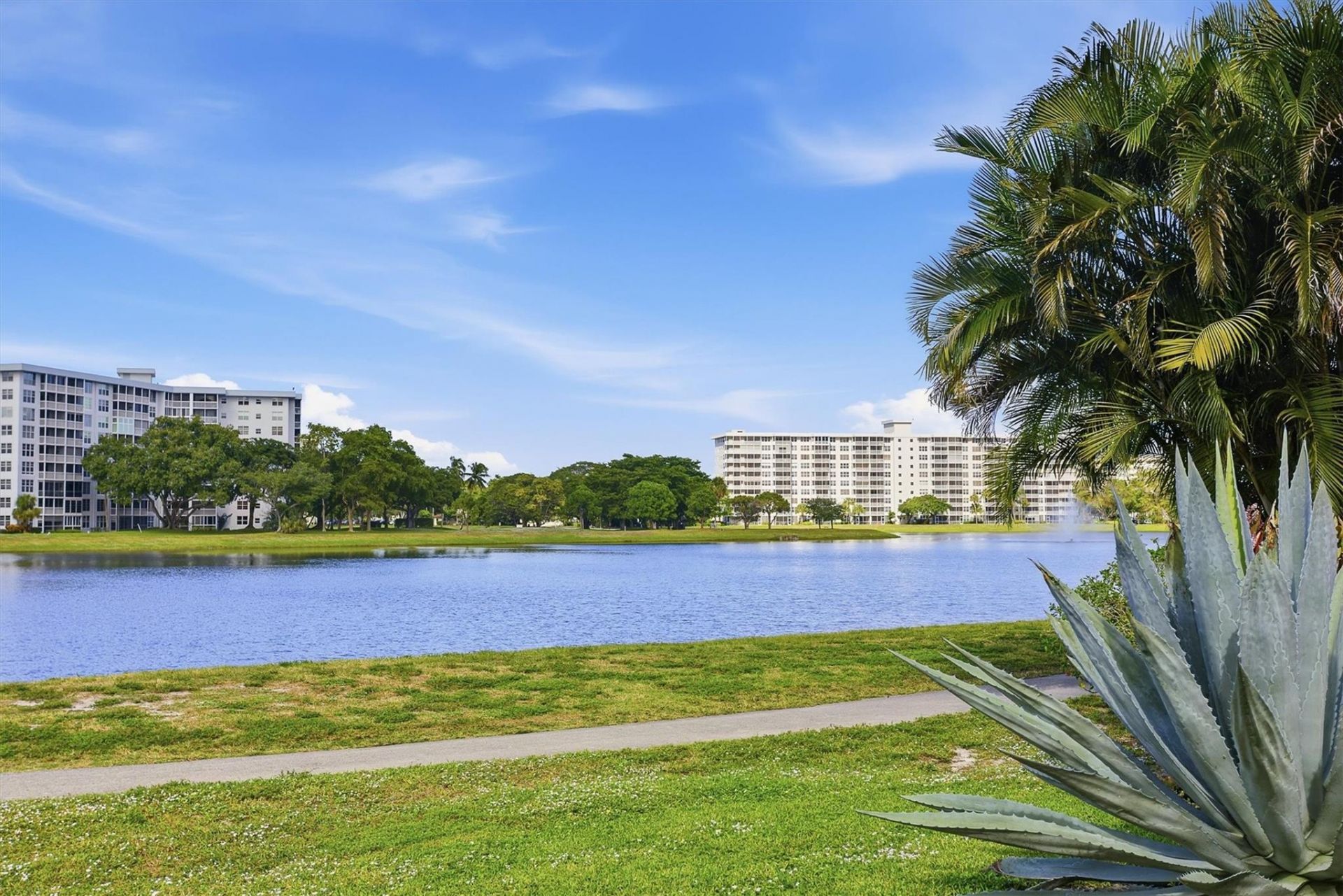 2903 N Palm Aire Drive, Pompano Beach, FL 33069 Photo