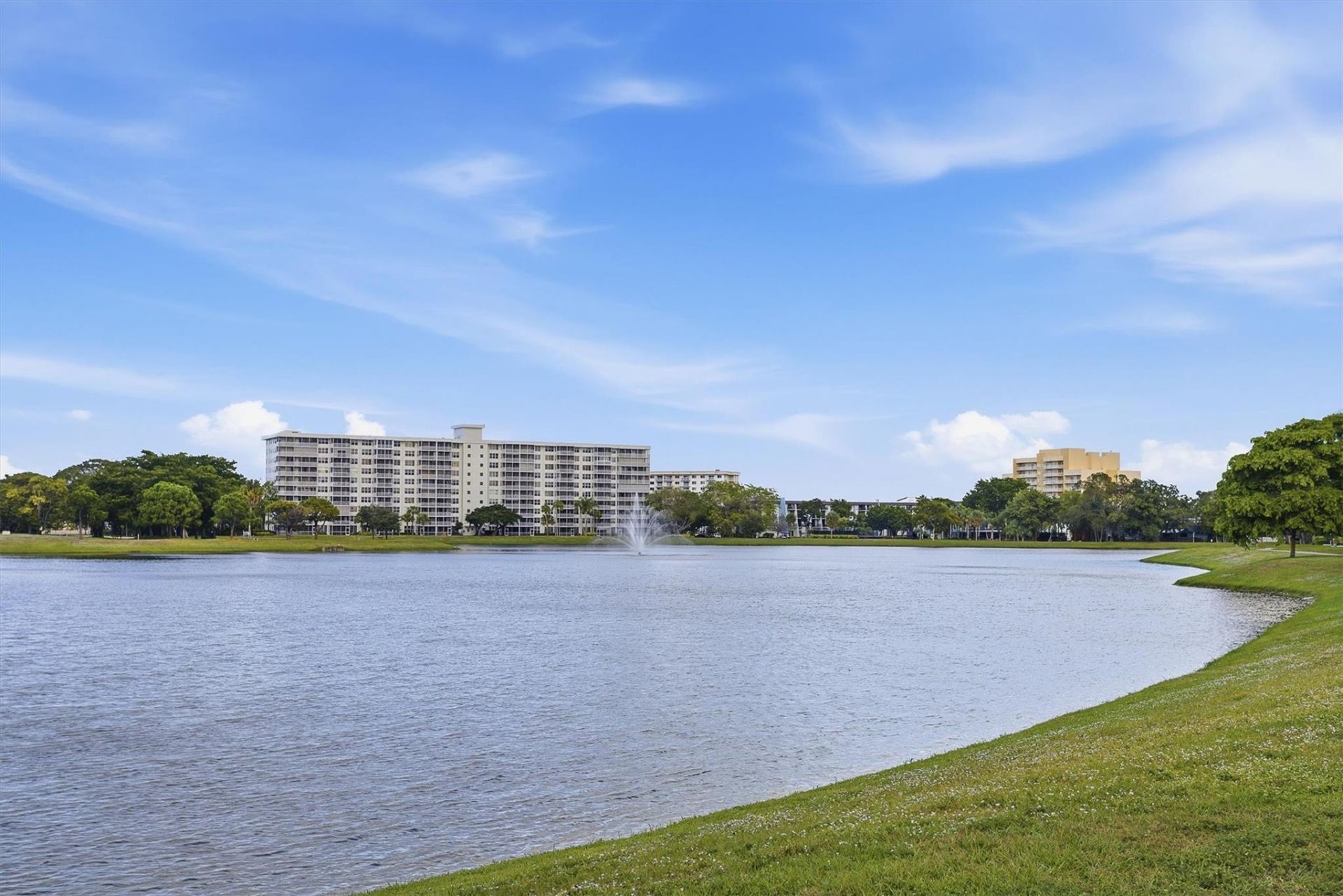 2903 N Palm Aire Drive, Pompano Beach, FL 33069 Photo