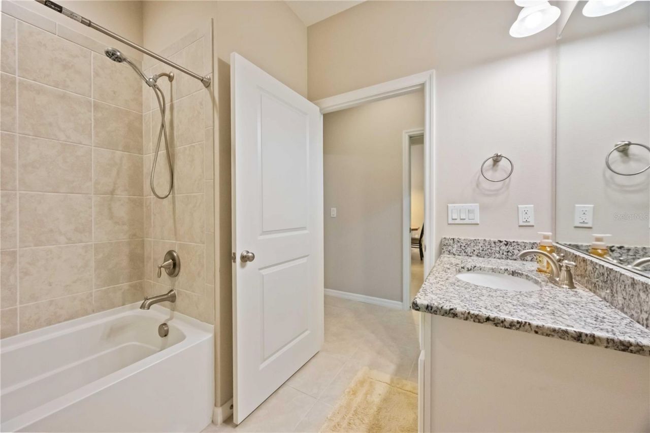 13608 Messina Loop, Unit 202, Bradenton, FL 34211 Photo