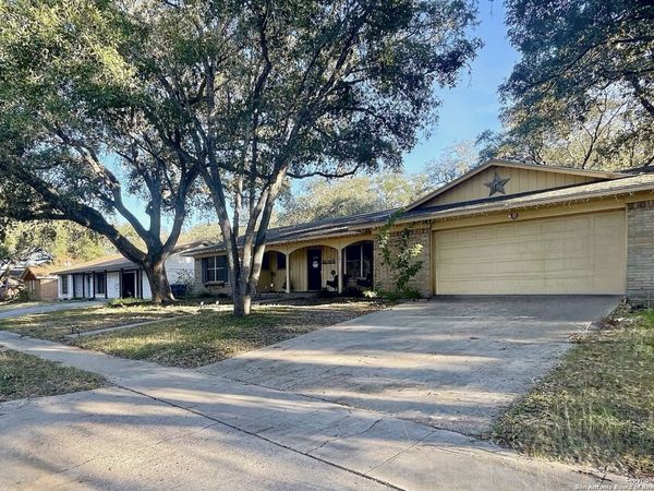 1404 inez, Beeville, TX 78102