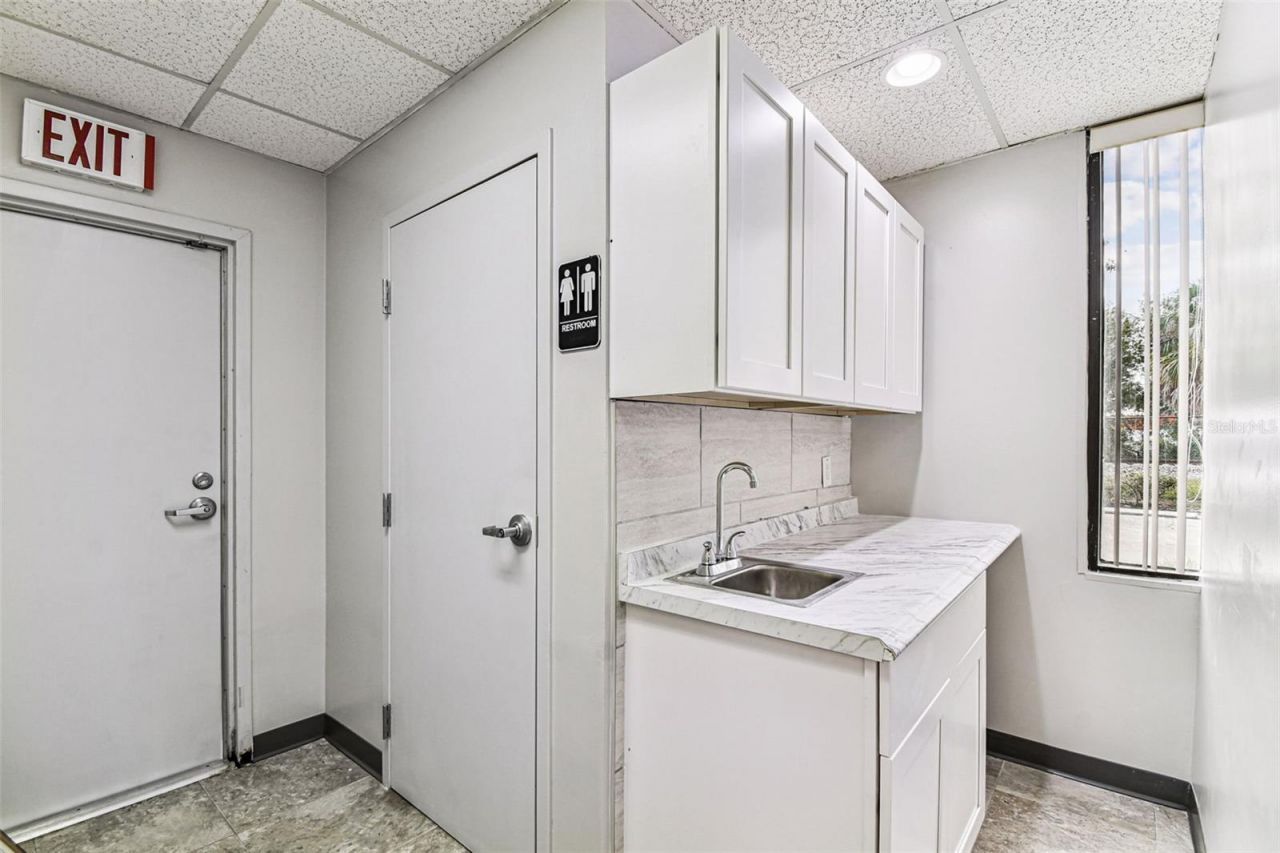 3804 Gunn Highway, Tampa, FL 33618 Photo