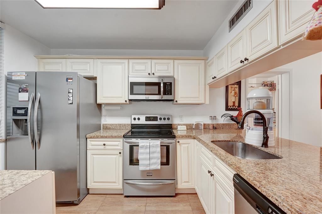 1502 Whitehall Drive, Unit 106, Davie, FL 33324 Photo