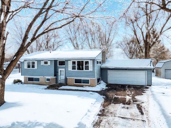 203 6th Street, Fairbank, IA 50629