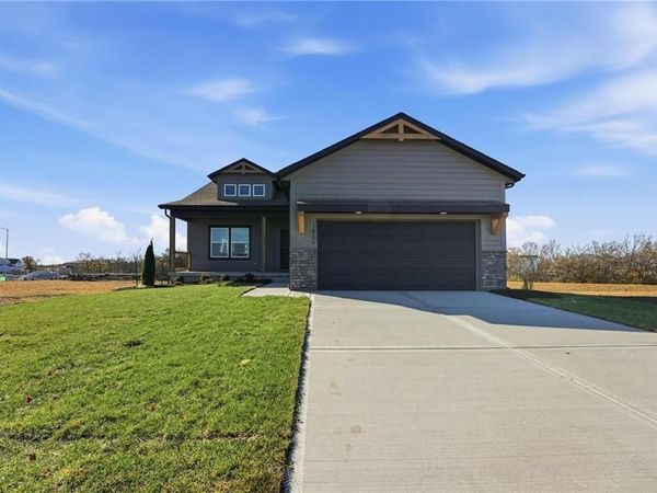 1432 SE Silo Street, Lee's Summit, MO 64081