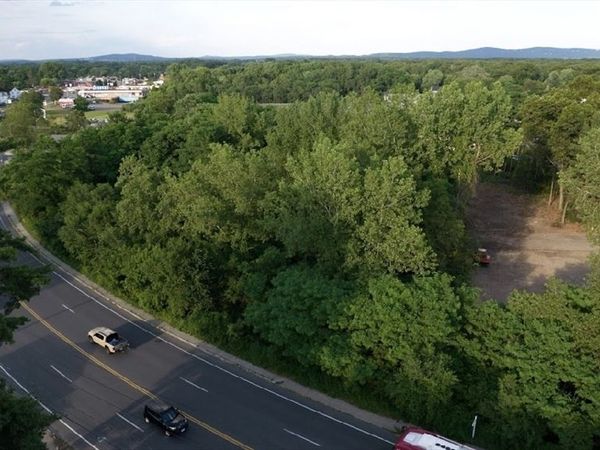 543 Boston Rd, Springfield, MA 01109