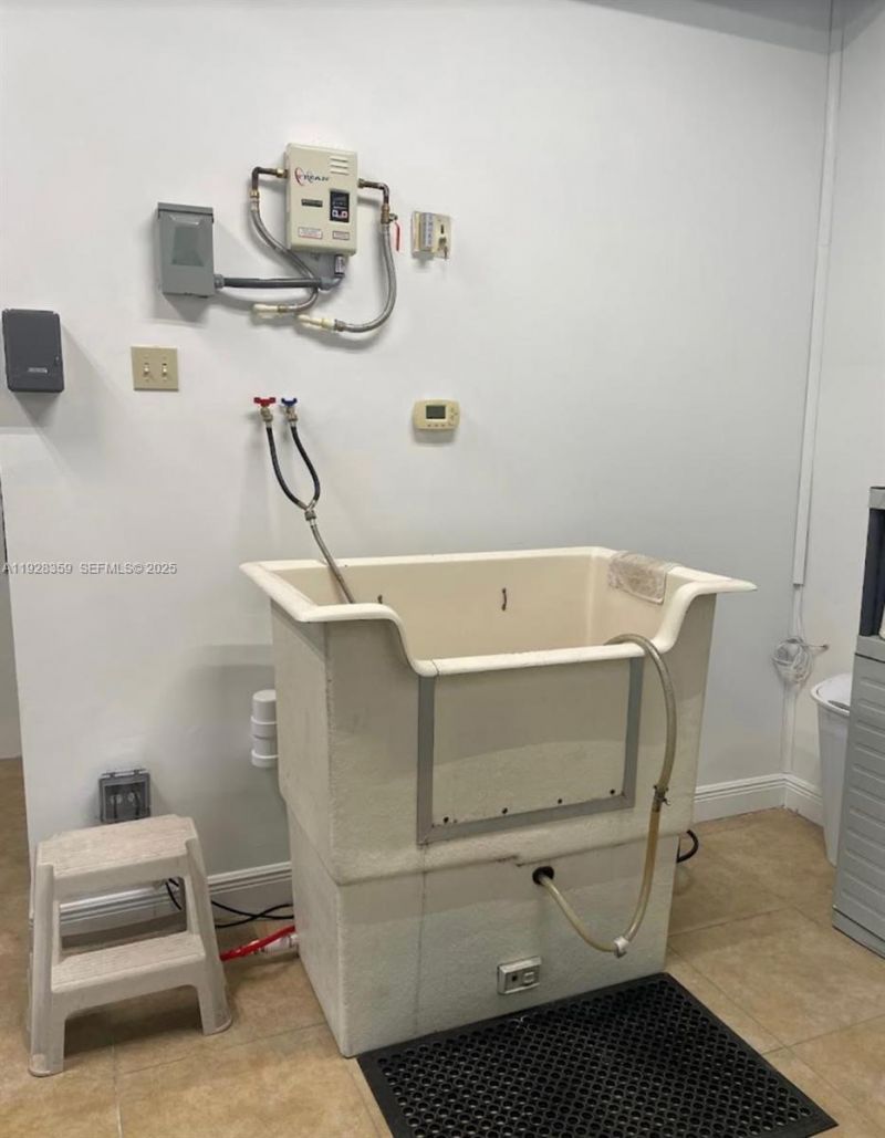 6676 Sterling Rd, Davie, FL 33024 Photo