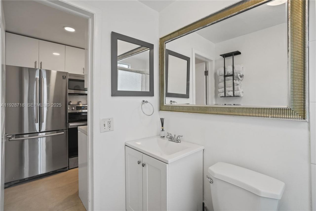 940 7th St, Unit 940B, Miami Beach, FL 33139 Photo