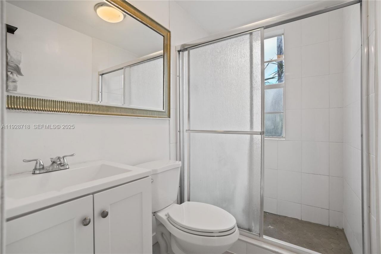 940 7th St, Unit 940B, Miami Beach, FL 33139 Photo