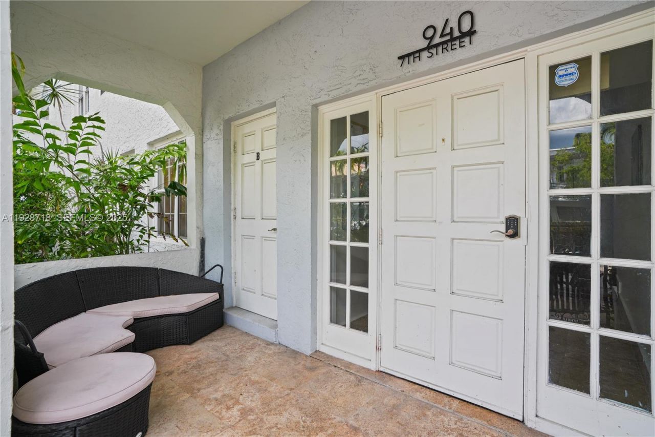 940 7th St, Unit 940B, Miami Beach, FL 33139 Photo