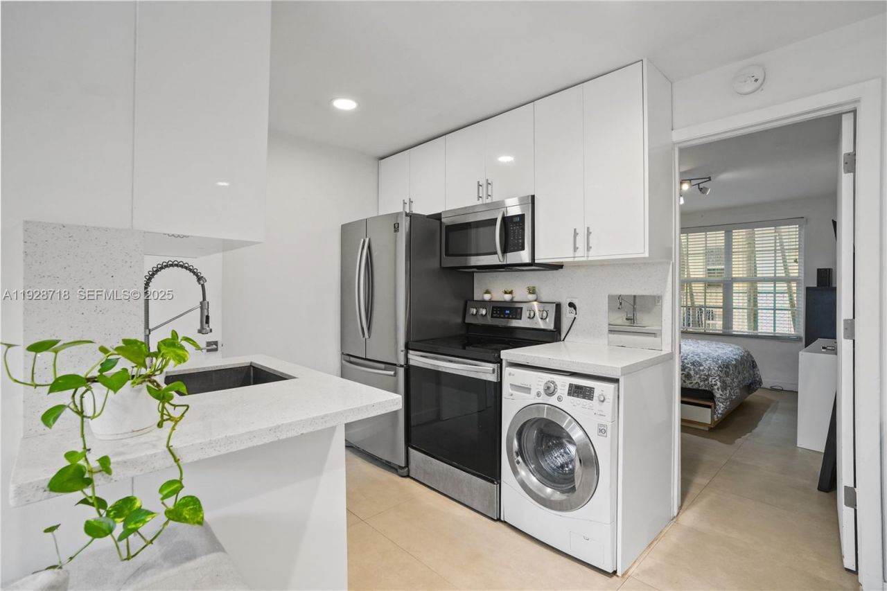 940 7th St, Unit 940B, Miami Beach, FL 33139 Photo