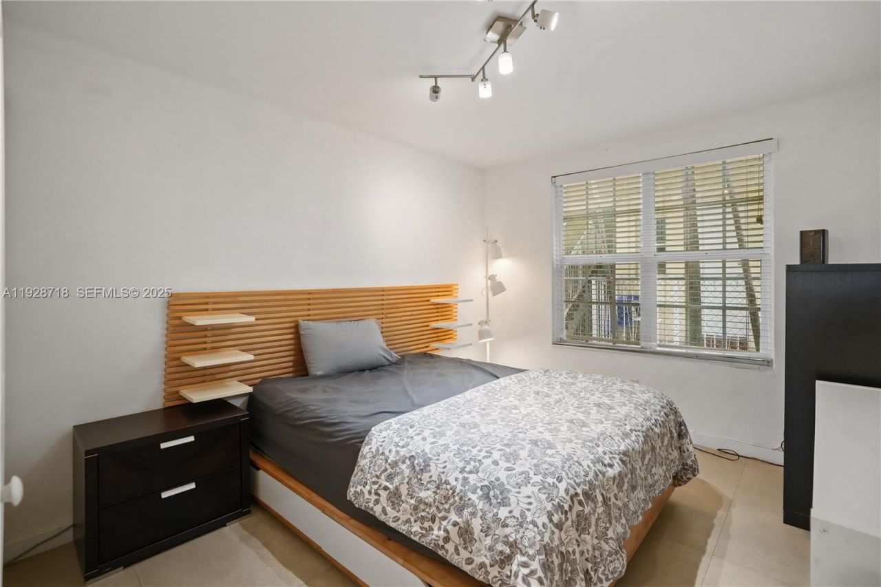 940 7th St, Unit 940B, Miami Beach, FL 33139 Photo