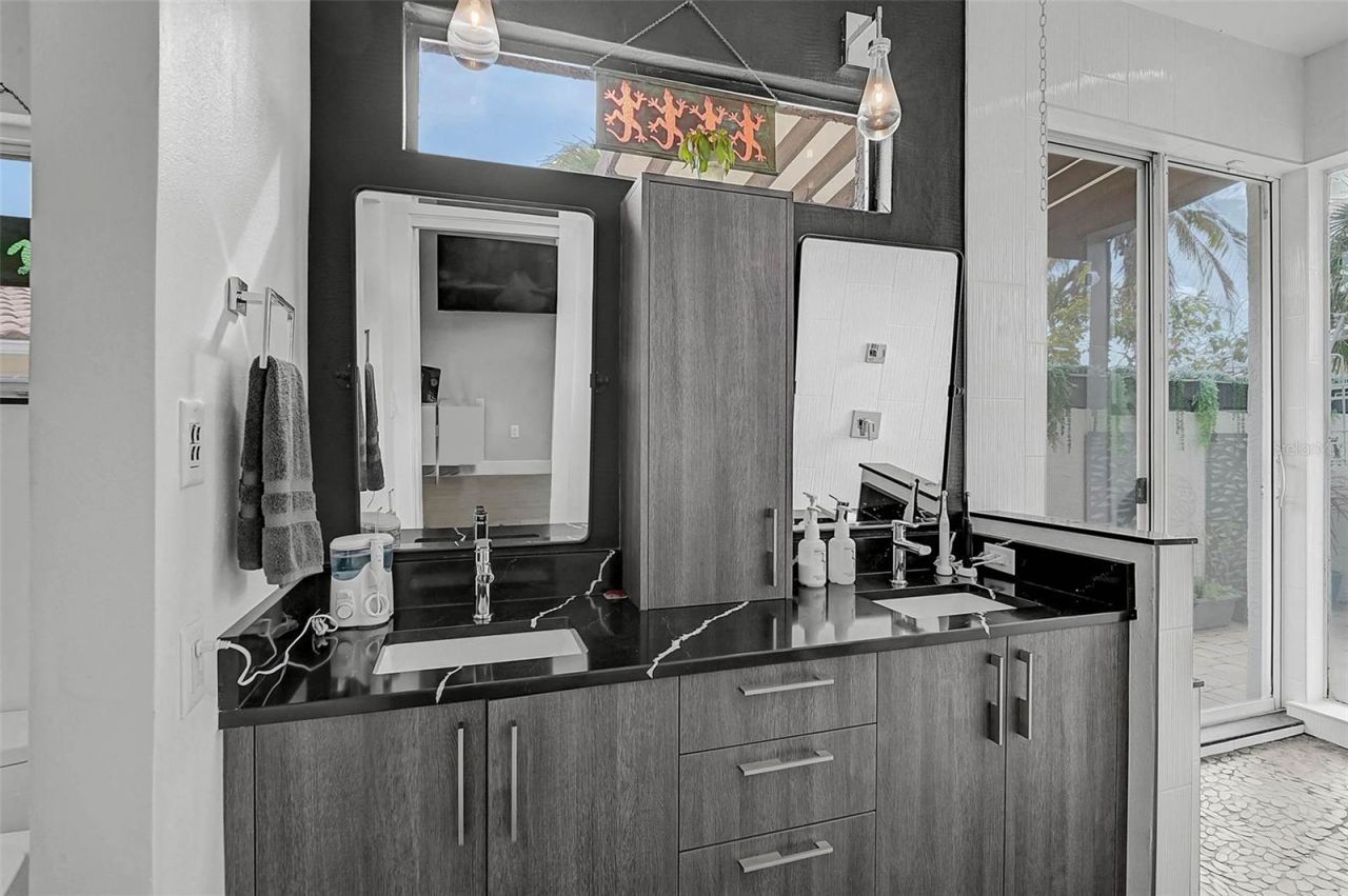 4508 Woodside Road, Sarasota, FL 34242 Photo