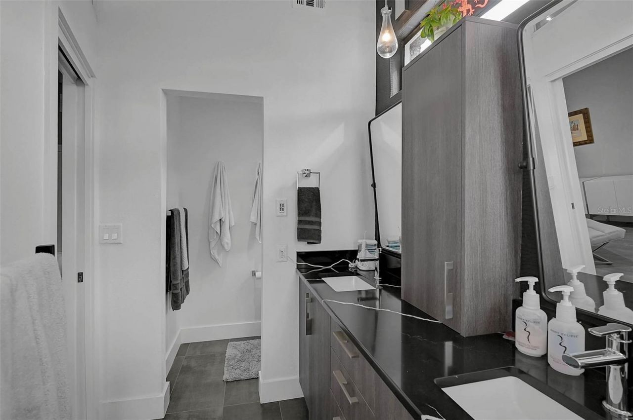 4508 Woodside Road, Sarasota, FL 34242 Photo