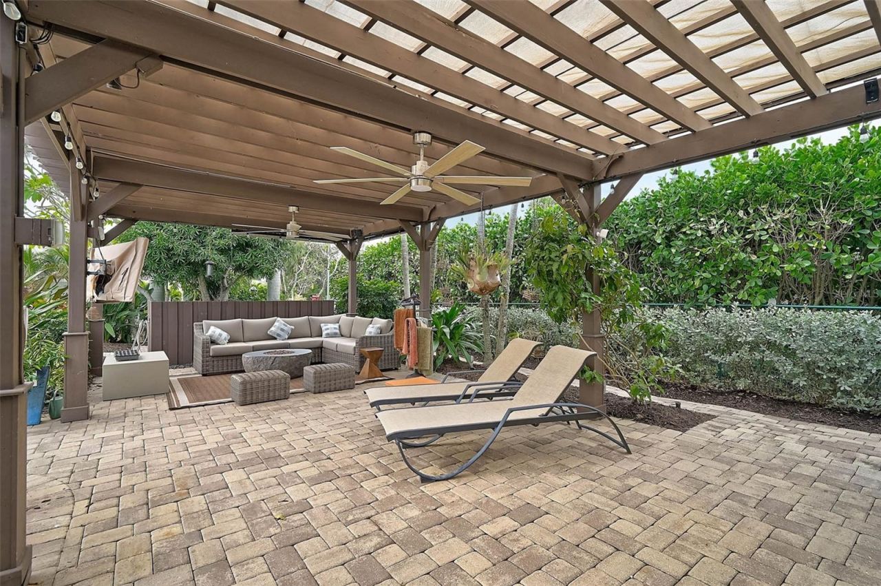 4508 Woodside Road, Sarasota, FL 34242 Photo